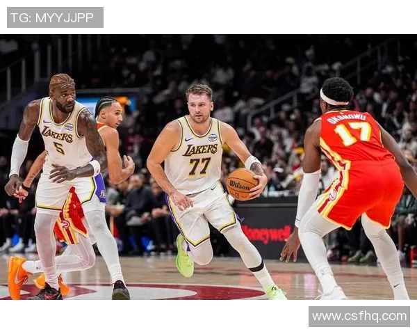 老鹰与湖人激战正酣比分背后隐藏的精彩故事与战术分析